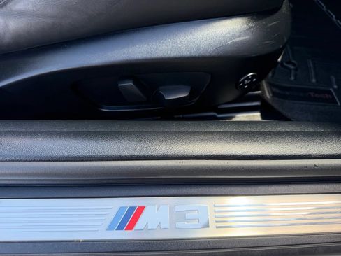 Used 2011 BMW M3 Convertible RWD image 16