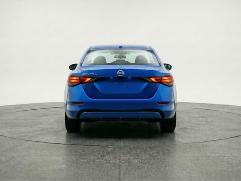 Used 2025 Nissan Sentra SV image 7