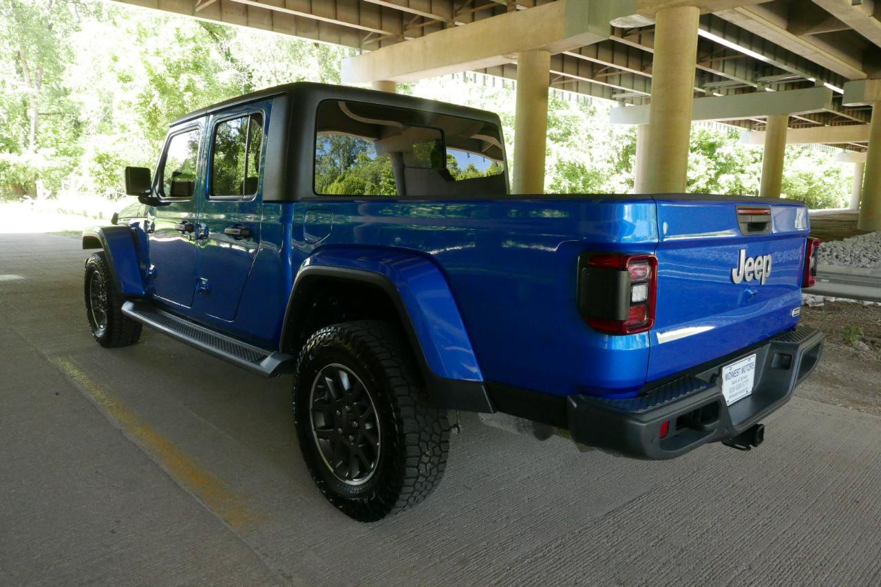 Used 2020 Jeep Gladiator Overland AWD/4WD image 38