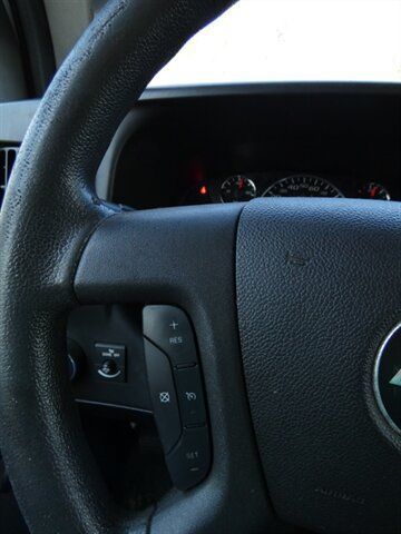 Used 2017 Chevrolet Express 3500 RWD image 11