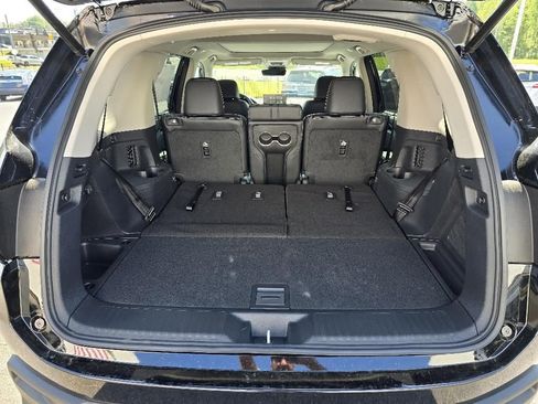 New 2025 Honda Pilot Touring image 26