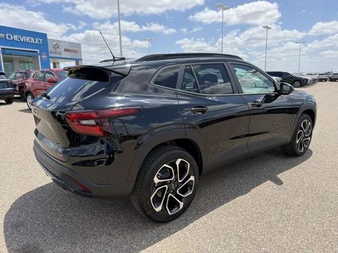 New 2026 Chevrolet Trax RS image 9