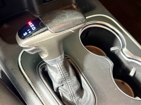 Used 2019 Dodge Durango SXT image 25