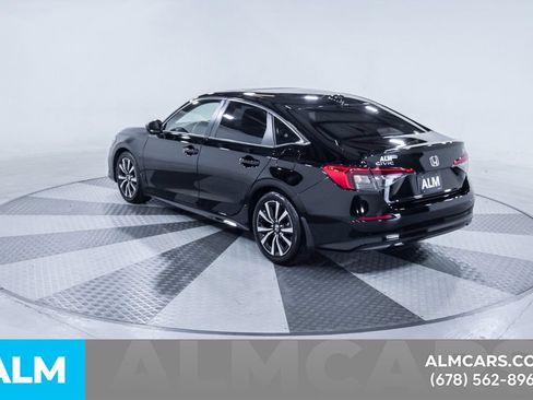 Used 2024 Honda Civic EX image 5