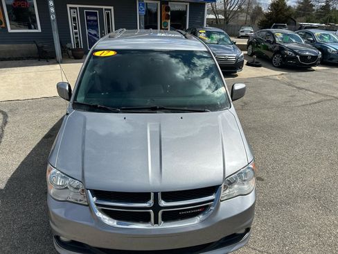 Used 2017 Dodge Grand Caravan SXT image 7