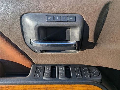 Used 2016 Chevrolet Silverado 2500 High Country w/ Duramax Plus Package image 12