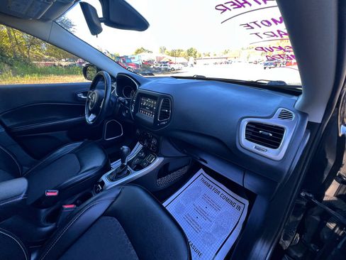 Used 2020 Jeep Compass Latitude w/ Cold Weather Group image 28