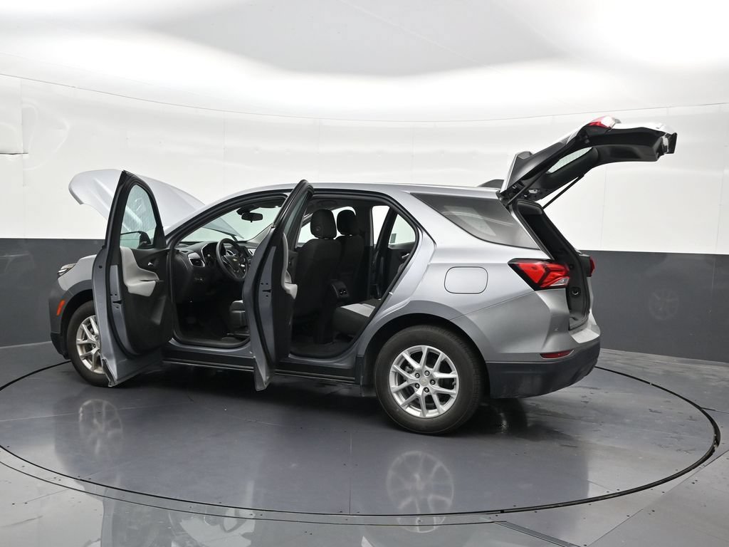 Used 2024 Chevrolet Equinox LS FWD image 34