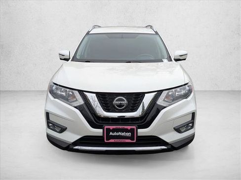 Used 2018 Nissan Rogue SV w/ Premium Package image 2