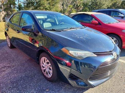 Used 2017 Toyota Corolla LE image 2