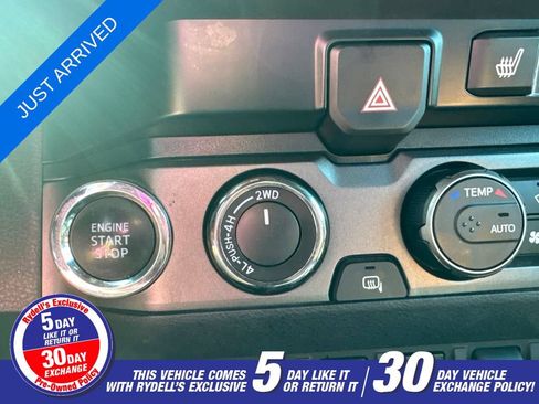 Used 2020 Toyota Tacoma TRD Sport w/ TRD Premium Sport Package AWD/4WD image 18