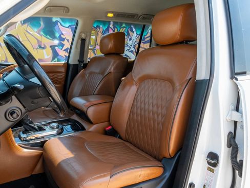Used 2018 INFINITI QX80 4WD w/ Deluxe Technology Package image 34