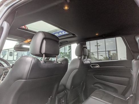 Used 2020 Jeep Grand Cherokee Altitude AWD/4WD image 40