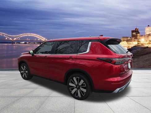 New 2026 Mitsubishi Outlander AWD image 3