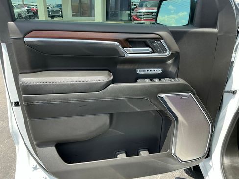 Used 2024 GMC Sierra 1500 Denali w/ Denali Reserve Package AWD/4WD image 17