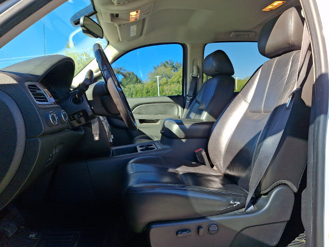 Used 2011 Chevrolet Silverado 3500 LTZ w/ LTZ Plus Package AWD/4WD image 9