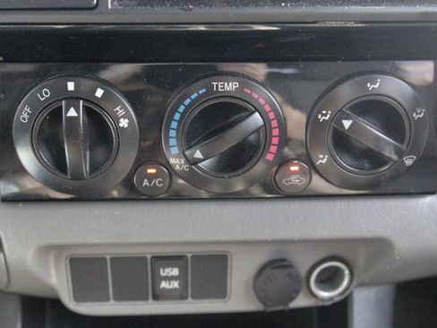 Used 2013 Toyota Tacoma 4x4 Double Cab w/ SR5 Pkg image 20