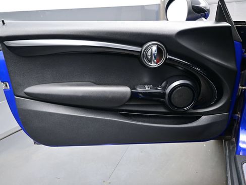 Used 2019 MINI Cooper 2-Door Hardtop FWD image 9
