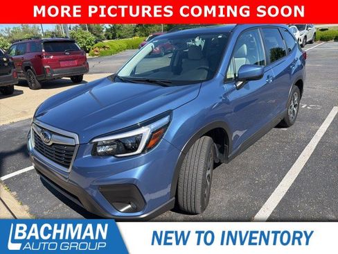 Used 2021 Subaru Forester Premium AWD/4WD image 3