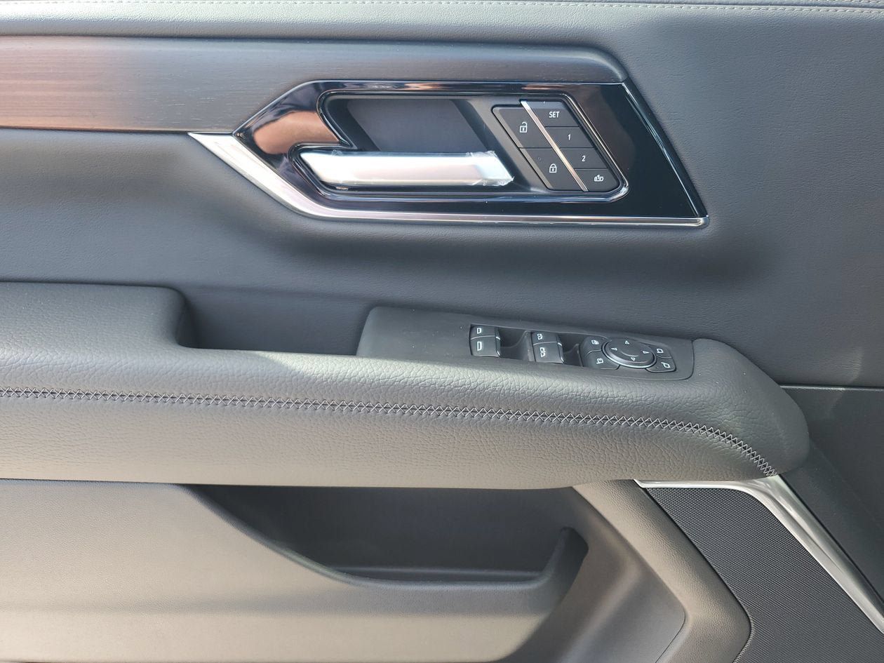 New 2026 GMC Yukon Denali RWD image 17