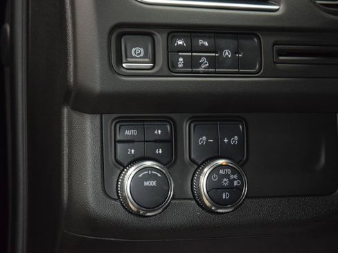 Used 2024 GMC Yukon AT4 AWD/4WD image 41