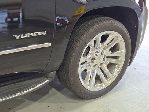 Used 2018 GMC Yukon SLT w/ Premium Edition image 7