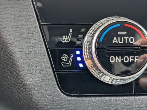 New 2026 Mitsubishi Outlander SEL FWD image 29