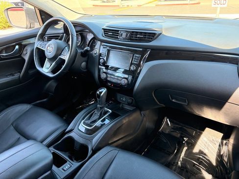 Certified 2022 Nissan Rogue Sport SL w/ Premium Package AWD/4WD image 13