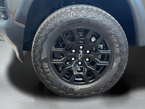 Used 2025 Chevrolet Colorado Trail Boss AWD/4WD image 45