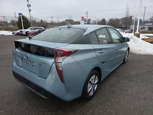 Used 2016 Toyota Prius Four w/ Advanced Technology Package image 6