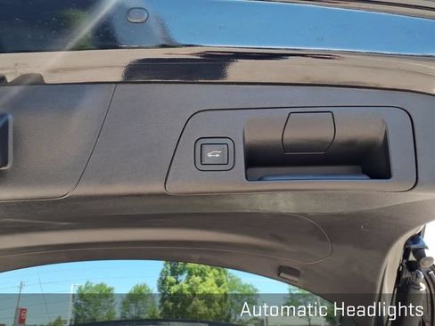Used 2023 Buick Envision Avenir AWD/4WD image 14