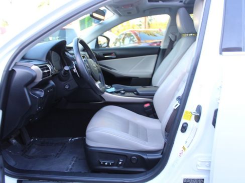 Used 2015 Lexus IS 250 w/ Luxury Package RWD image 18