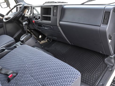 New 2025 Chevrolet Low Cab Forward 5500XG RWD image 35