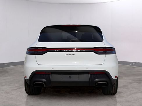 Used 2025 Porsche Macan AWD/4WD image 7