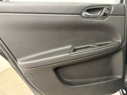 Used 2013 Chevrolet Impala LT w/ LT Sunroof Package image 32