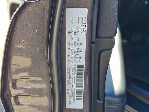 Used 2019 Jeep Grand Cherokee Limited image 29