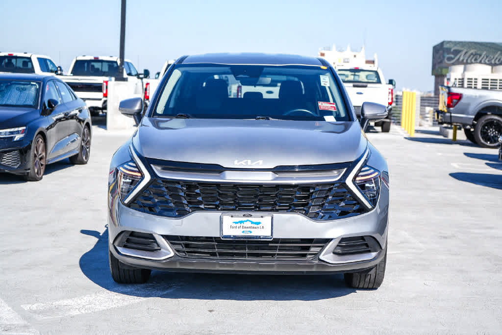 Used 2024 Kia Sportage EX FWD image 2