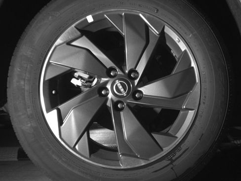 Used 2025 Nissan Rogue SV FWD image 15