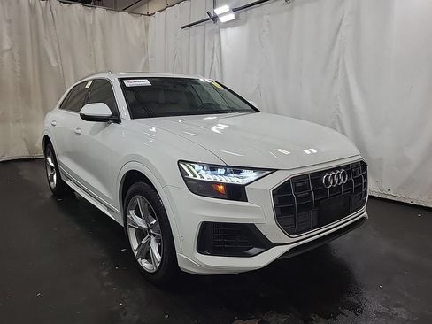 Used 2023 Audi Q8 Premium AWD/4WD image 2