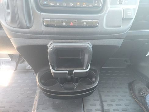 Used 2025 RAM ProMaster 2500 w/ Convenience Group FWD image 30