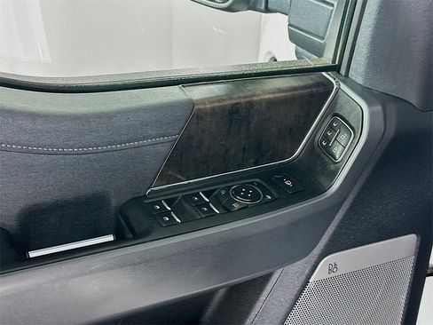 Used 2024 Ford F250 Lariat w/ Lariat Ultimate Package image 23