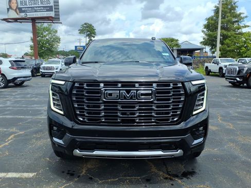 New 2026 GMC Yukon Denali Ultimate AWD/4WD image 2