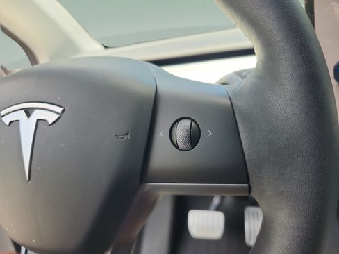 Used 2024 Tesla Model Y Performance AWD/4WD image 35