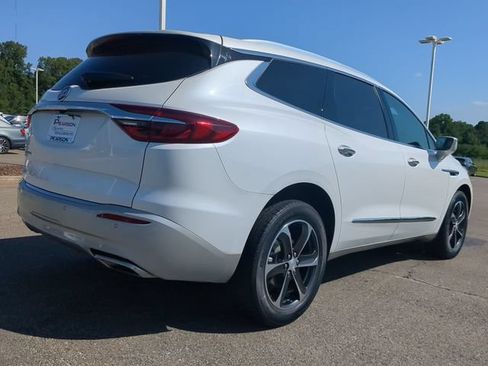 Used 2020 Buick Enclave Essence AWD/4WD image 4