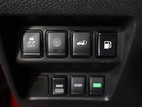 Used 2020 Nissan Rogue SV AWD/4WD image 35