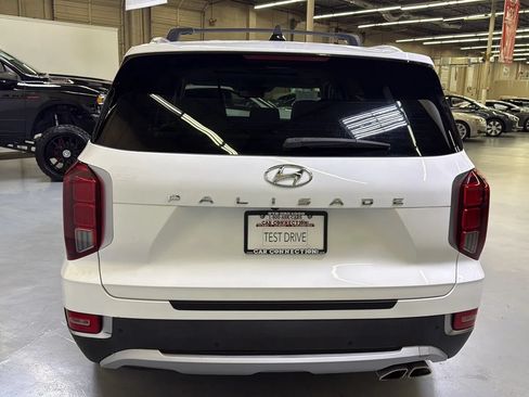 Used 2022 Hyundai Palisade SEL w/ 8P Bench Seat Package FWD image 12