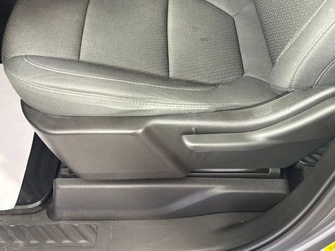 Used 2021 Chevrolet Silverado 1500 Custom AWD/4WD image 16