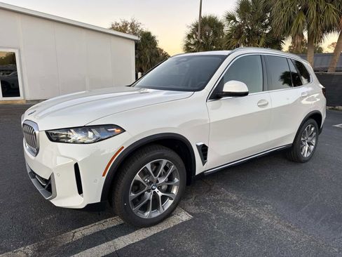 New 2026 BMW X5 xDrive40i w/ Parking Assistance Package image 7