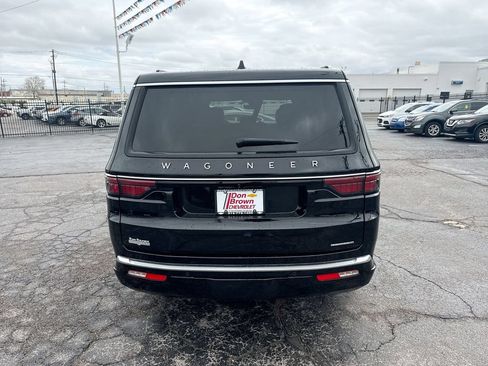 Used 2024 Jeep Wagoneer L Series III w/ Flexible Seating Group AWD/4WD image 26