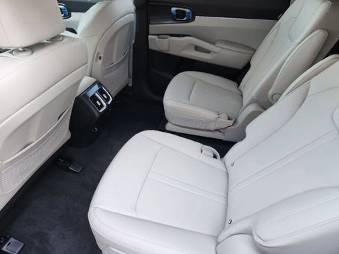 New 2025 Kia Sorento EX w/ Panoramic Sunroof Package image 19